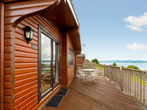 Chalet Lodge 9 by Interhome in Kinross