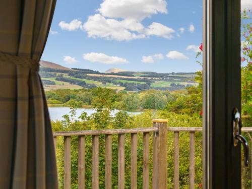 Chalet Lodge 9 by Interhome in Kinross