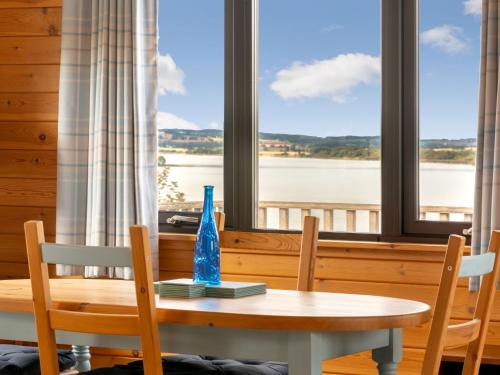 Chalet Lodge 9 by Interhome in Kinross