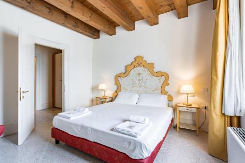GuestHost - Molino Stucky Residence Burchiello Suite, Wenecja