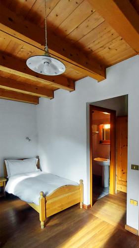 1 twin bed