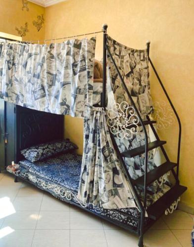 Ærtisticspace in the center 4Bunk Dormroom in Marshan