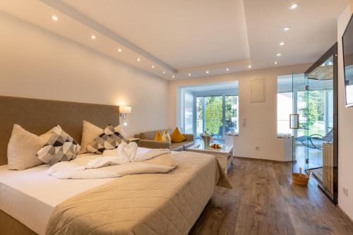 Promenaden-Strandhotel Marolt – St. Kanzian, CA