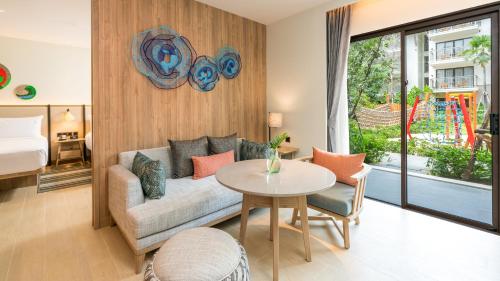 398346002 Holiday Inn Resort Samui Bophut Beach by IHG