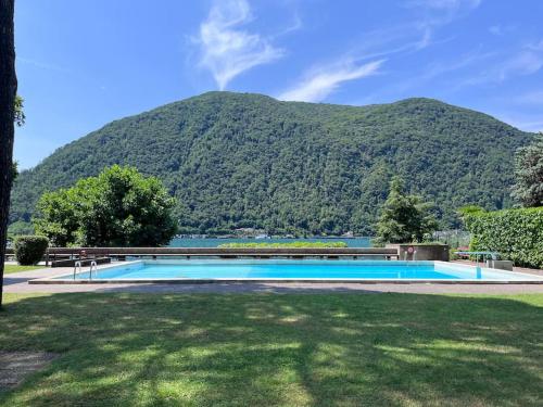 3-bedroom condo with pool on the Lugano lake