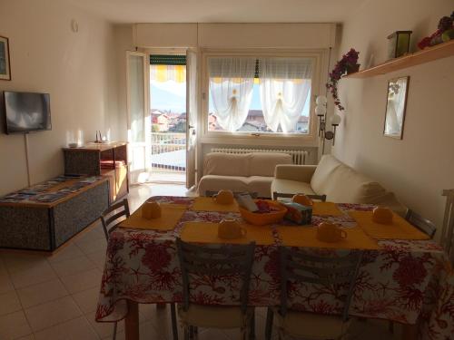  Appartamento Bellavista, Pension in Dongo