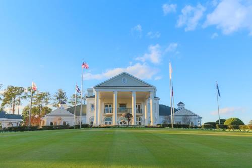 River Oaks Golf Resort