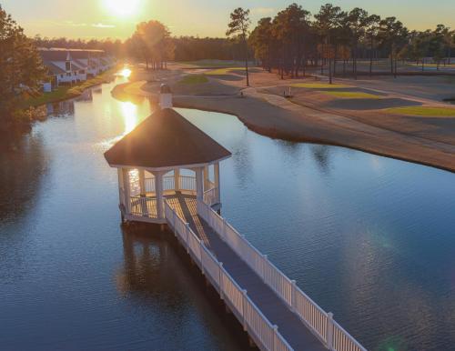 River Oaks Golf Resort