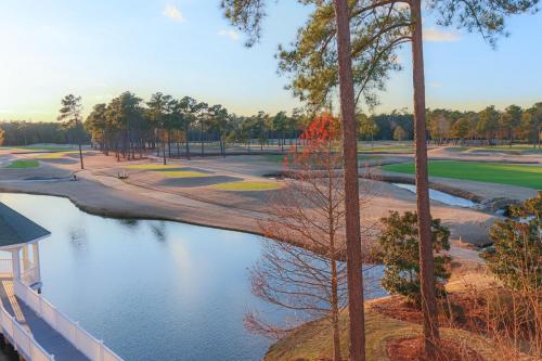 River Oaks Golf Resort