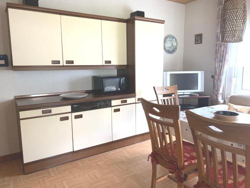 Ferienwohnung Kastanienhof 35165 - image 5