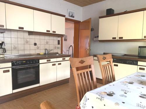 Ferienwohnung Kastanienhof 35165 - main image