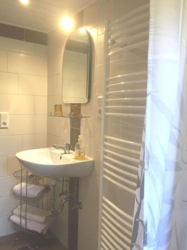 Ferienwohnung Kastanienhof 35165 - image 10