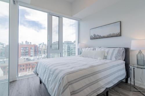 New Condo in Downtown Toronto with CN Tower View