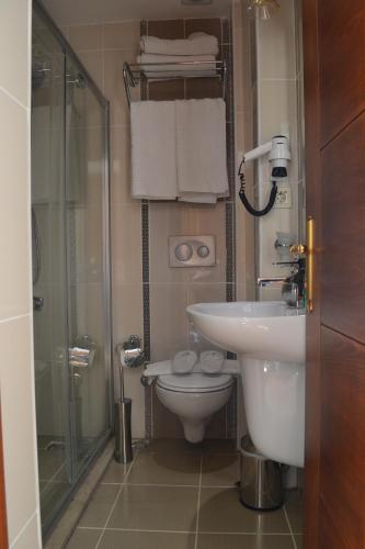 Triple Room with Sea View image 4