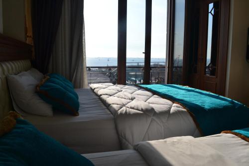 Triple Room with Sea View image 6