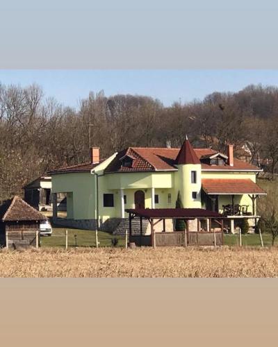 Vila Rodjak sa sela Vila Rodjak sa sela