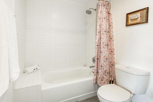 Heaven on Hollywood Furnished Apartments in Los Angeles, USA