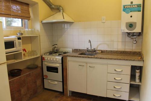 Two-Bedroom Bungalow image 7