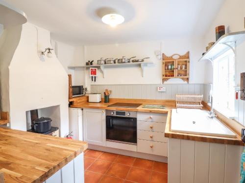 A szálláshely kívülről, Warren Cottage in Leavenheath