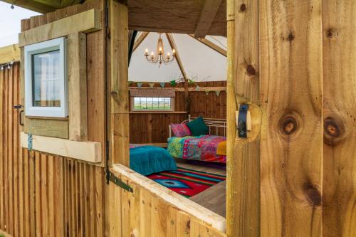 Mad Hatters Glamping & Campsite