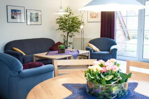 Haus Tjalk Ferienhaus Tjalk rechts in Norddeich, Deutschland