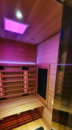 ساونا, WanT Logies: Ruime loft in Damme
