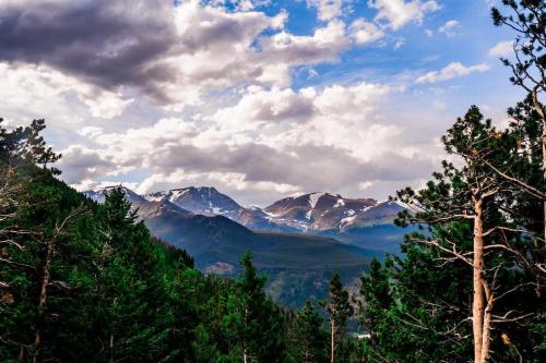 Comfortable Home - Close to Rocky Mtn National Park