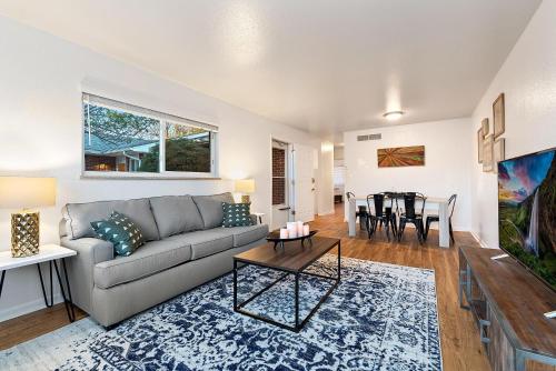 Urban Oasis Near Old Town & PVH - Dog Friendly! in Fort Collins, USA