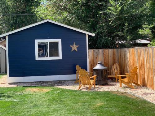 The Cottage! Chic Bungalow near Old Town Square! in Fort Collins, USA