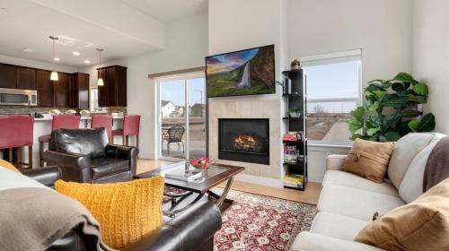 Modern Townhome Steps from the Brewery District! in Fort Collins, USA