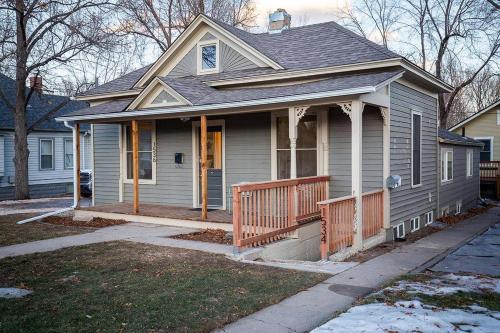 Cozy Retreat - Walk to UNC - Free Cruiser Bikes in Greeley, USA