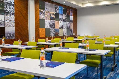 홀리데이 인 익스프레스 & 스위트 엔세나다 센트로 바이 IHG - 회의실/연회장