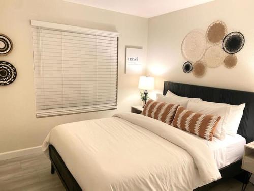 Heated Pool - Spacious, Cheerful Home 5br/3bath, Chandler (photo 7)