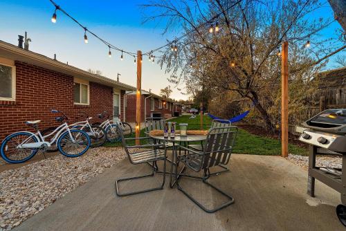 Centrally Located Townhome Near PVH - Dog Friendly in Fort Collins, USA