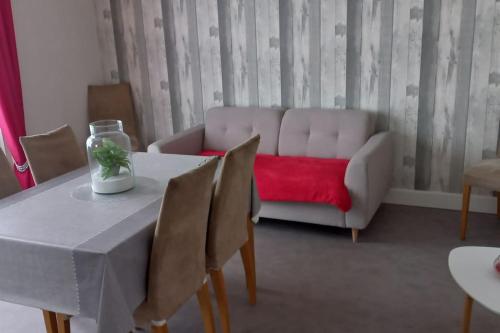Superbe appartement devant les berges de liane.