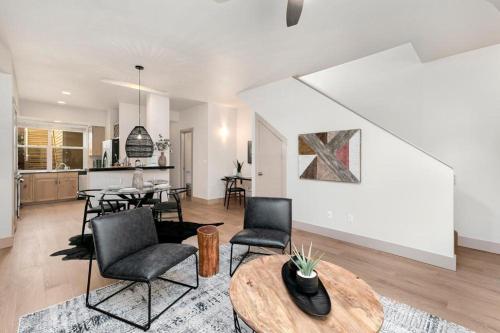 827 Heschel St Unit C - image 11