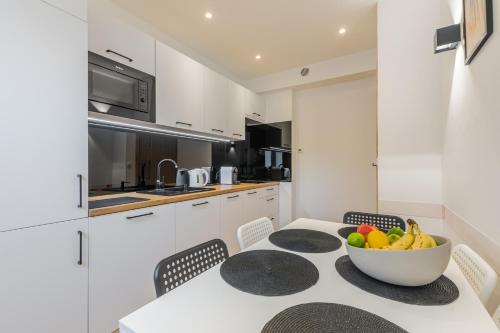 Apartment with Garden View image 10