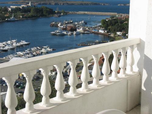 Suite with Sea View room in ORION Guest House