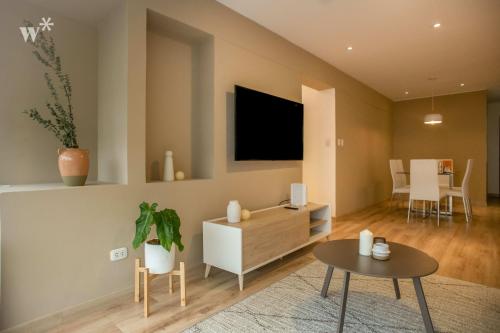 Authentic 2BR in Miraflores