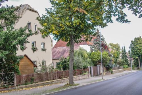 外部景觀, Pension Muldental Großbothen in 格里馬