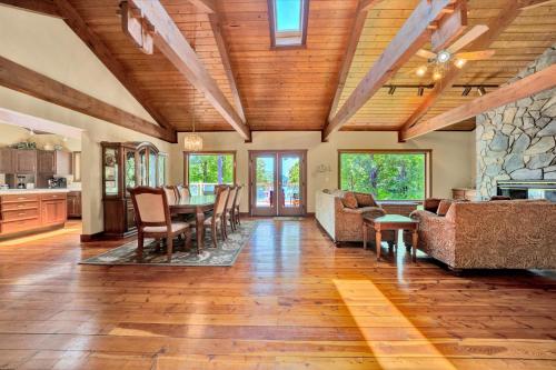 The Main House in Huddleston, USA