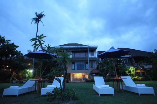 Garden, Sanur Seaview Hotel in Bali