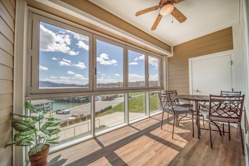 The View -Unit 317 in Huddleston, USA