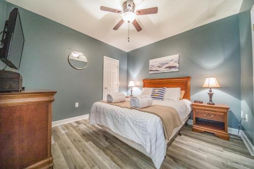The View -Unit 317 in Huddleston, USA