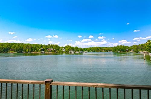 Cottage at the Lake