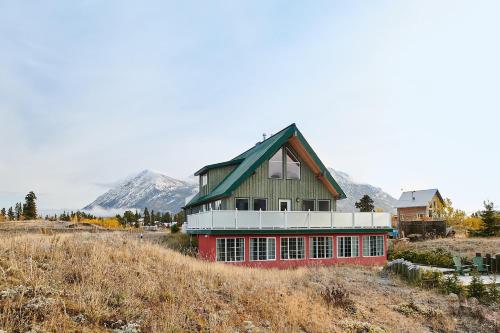 . NN - The Beach House Carcross 3-bed 2-bath