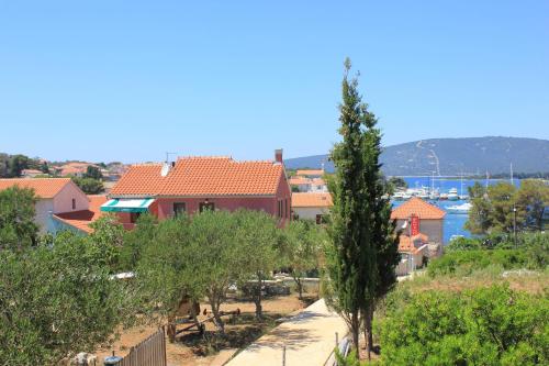 Apartments by the sea Ilovik, Losinj - 8069 - Ilovik