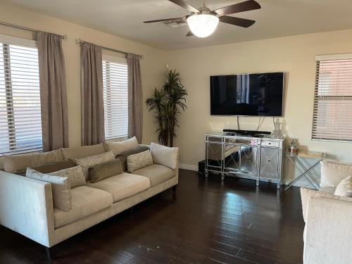 Luxury in Laveen in Laveen