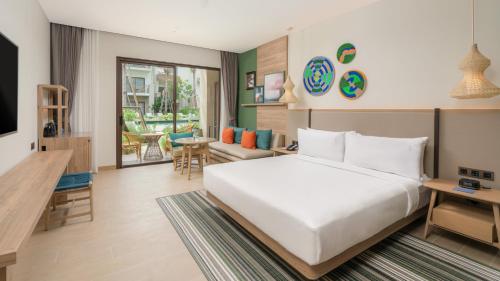398485864 Holiday Inn Resort Samui Bophut Beach by IHG