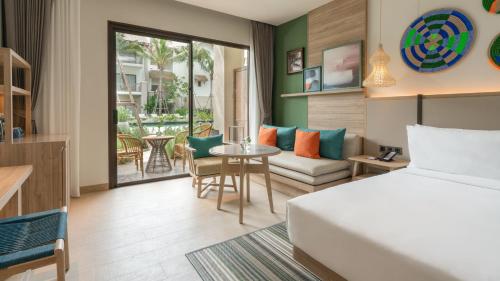 398485868 Holiday Inn Resort Samui Bophut Beach by IHG